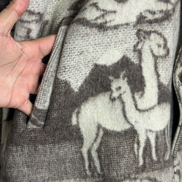Vintage Handmade Cadena Hooded Jacket L/XL | Cozy Animal Print | Heavy Wool Feel - Picture 3 of 6
